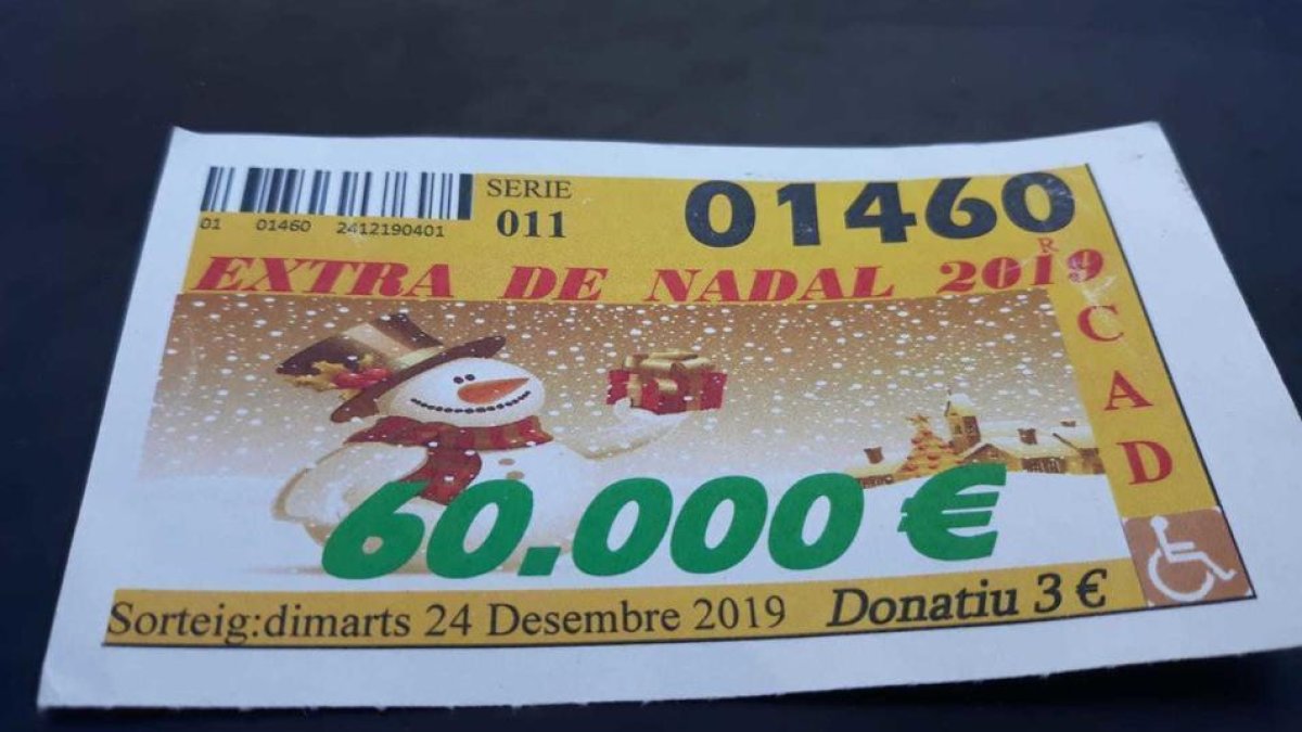 Dos de los cinco premiados en la lotería del ADCV ya han cobrado los 100 euros