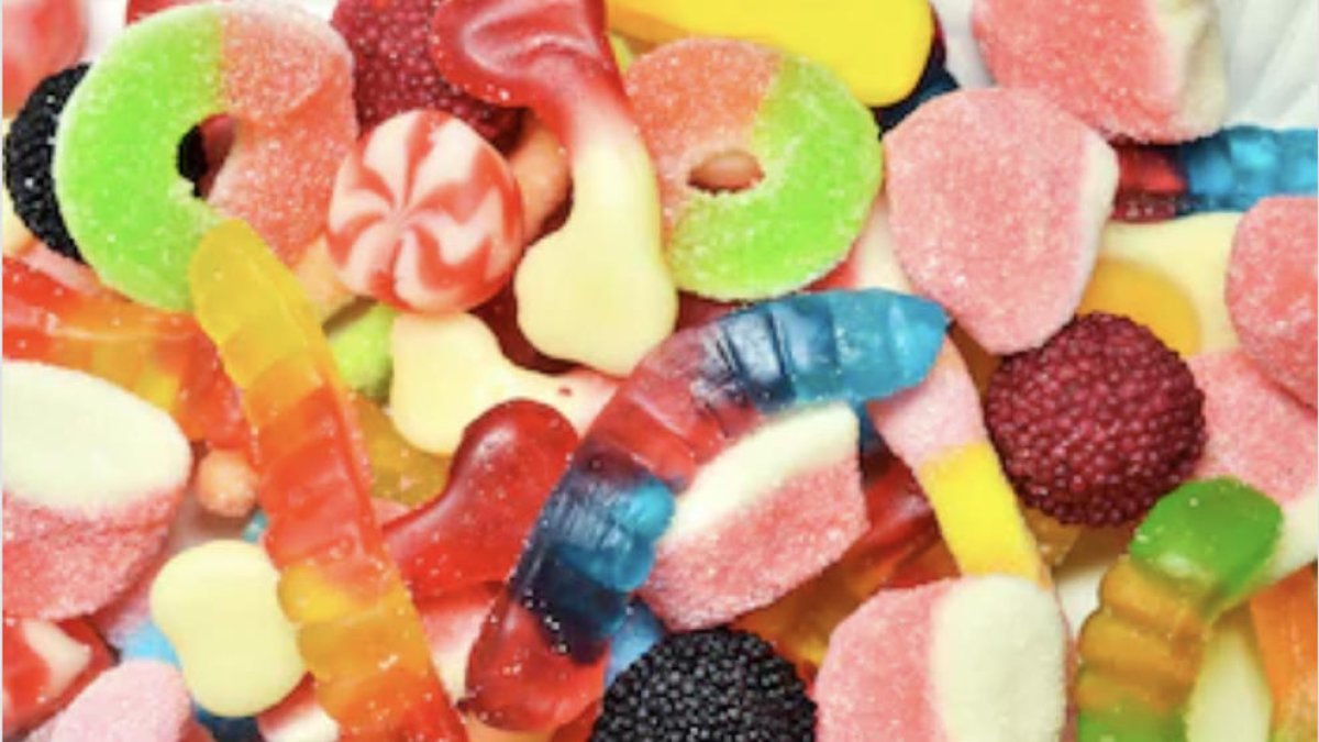 Alerten de la presència de proteïna de llet no declarada en diverses gominoles de diferents marques