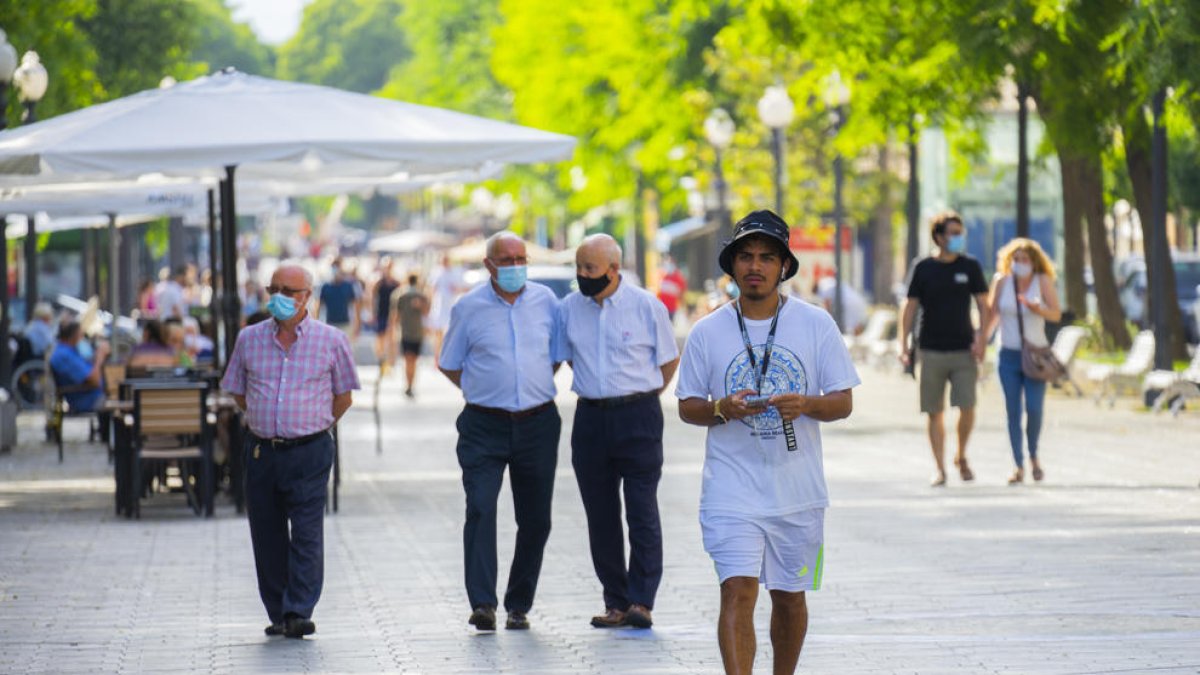 La Guardia Urbana multará a quien no lleve la mascarilla puesta a espacios públicos