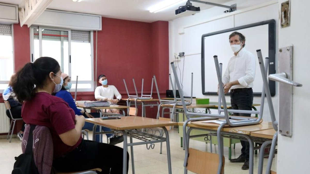 escola, curs, alumnes, mascareta, institut, covid, coronavirus