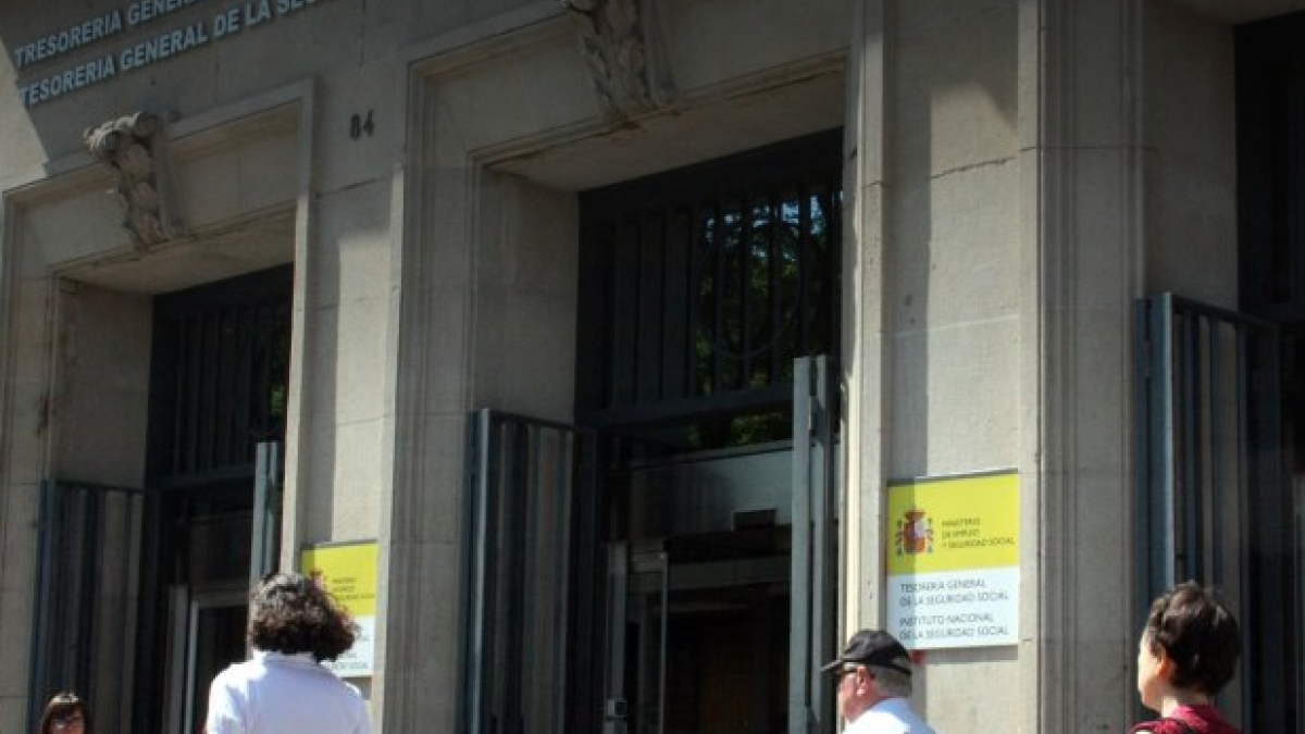 La Seguridad Social deja de prestar atención al público presencial