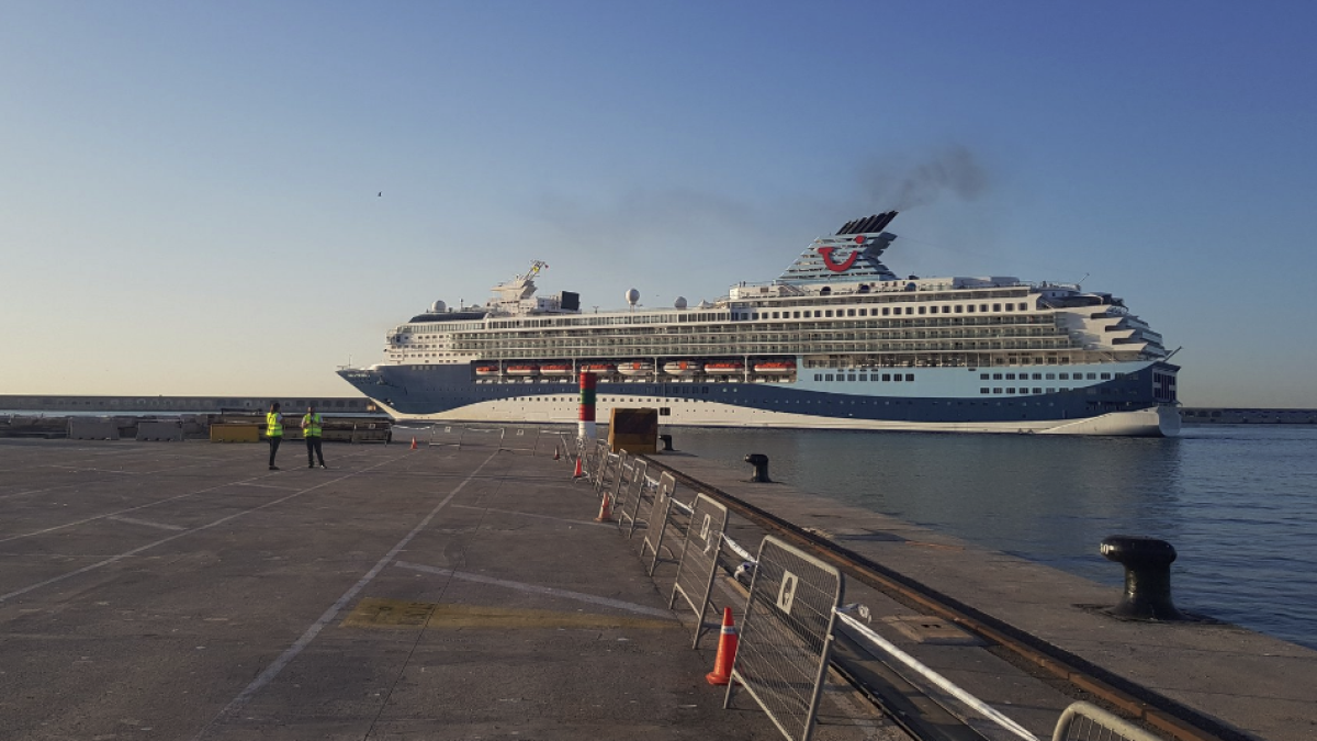 El Marella Explorer 2 atraca a Tarragona amb prop de 2.000 passatgers