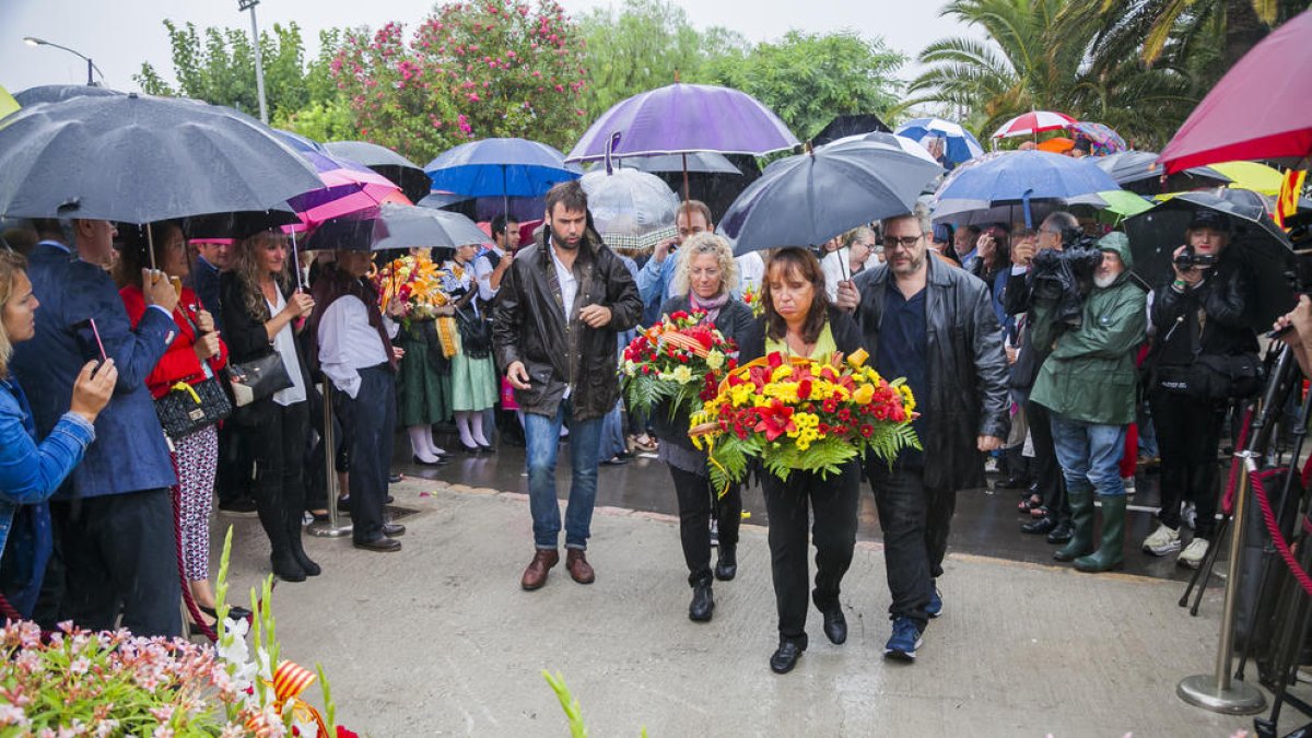 El Camp celebra la Diada con actos culturales de pequeño formato y ofrendas