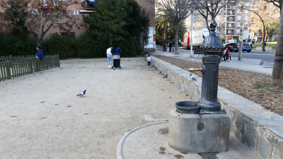 Instal·laran a Reus una vintena de fonts mixtes per a l'ús de persones i gossos