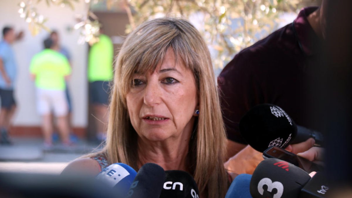 La inciativa '#Rebrotarem' para aglutinar la solidaridad hacia el incendio recibe el apoyo de los alcaldes