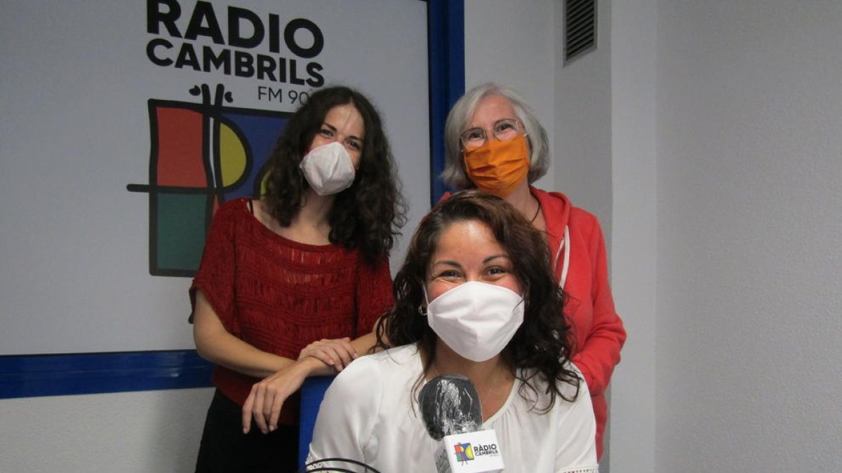 El programa 'Ones de ciència' de Ràdio Cambrils guanya el premi al millor espai radiofònic