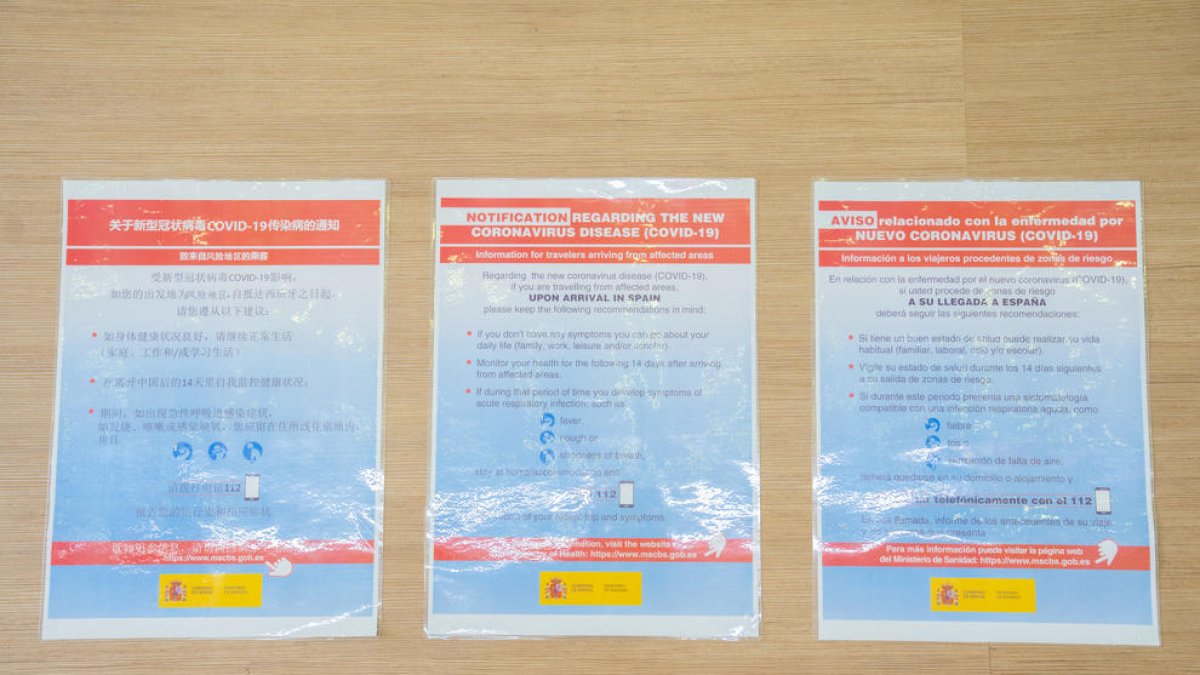 El Aeropuerto de Reus refuerza la limpieza e informa a los pasajeros con pantallas y folletones