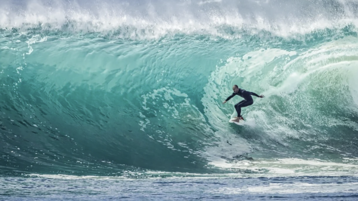 Mueren cinco surfistas arrastrados por la corriente en una playa de Holanda