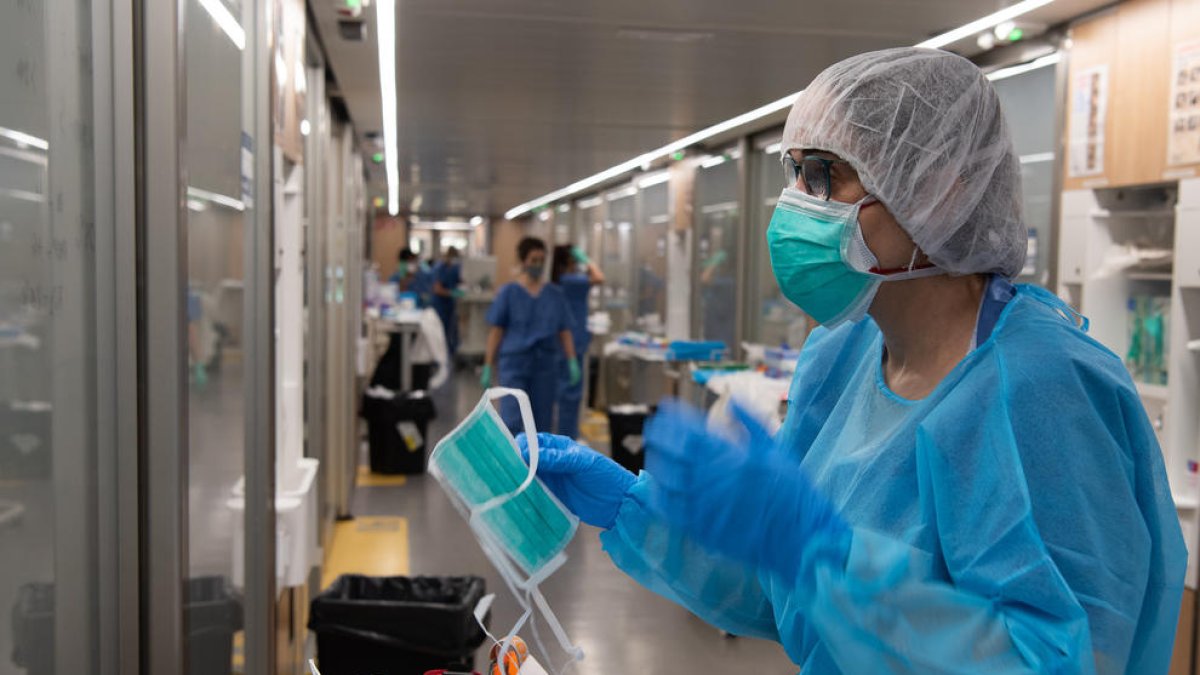 Cataluña llega a las 3.331 muertes por coronavirus en centros sanitarios con 100 nuevas defunciones en las últimas 24 horas