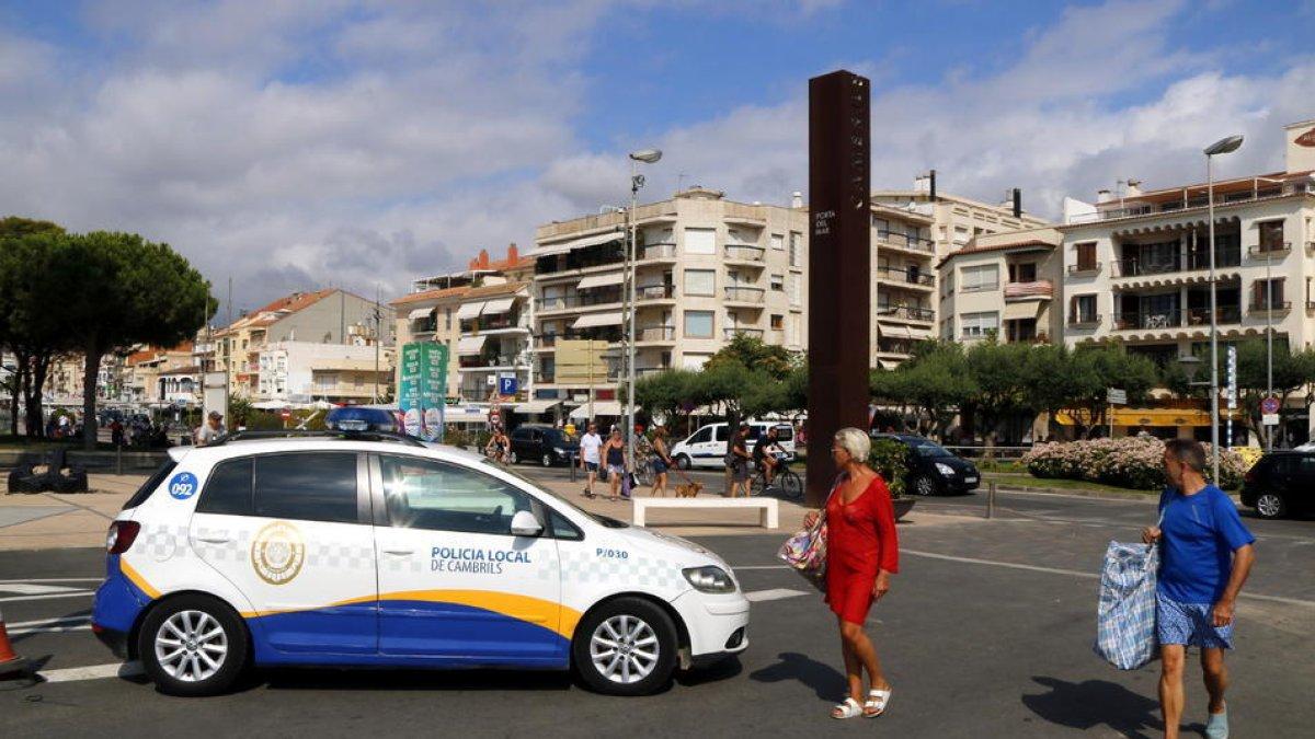 paseo de Cambrils, Puerto, Policía Local