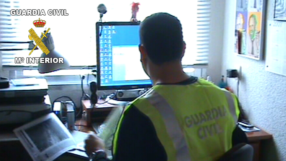 A presó tres persones per estafes bancàries per valor de 158.000 euros