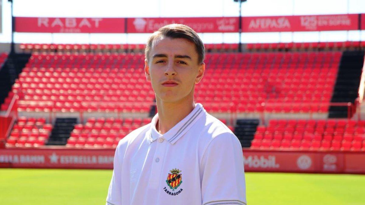 El Nàstic hace oficial el fichaje de Lucas Prudhomme