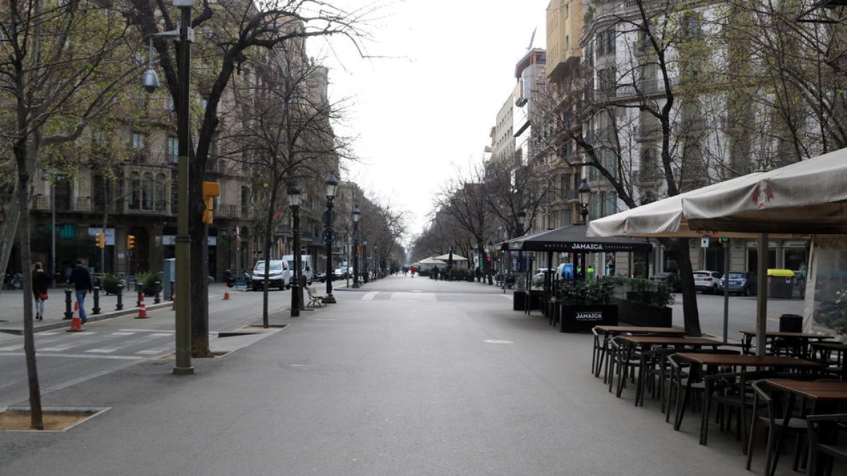 El Gobierno prohíbe salir a la calle excepto en situaciones de causa mayor