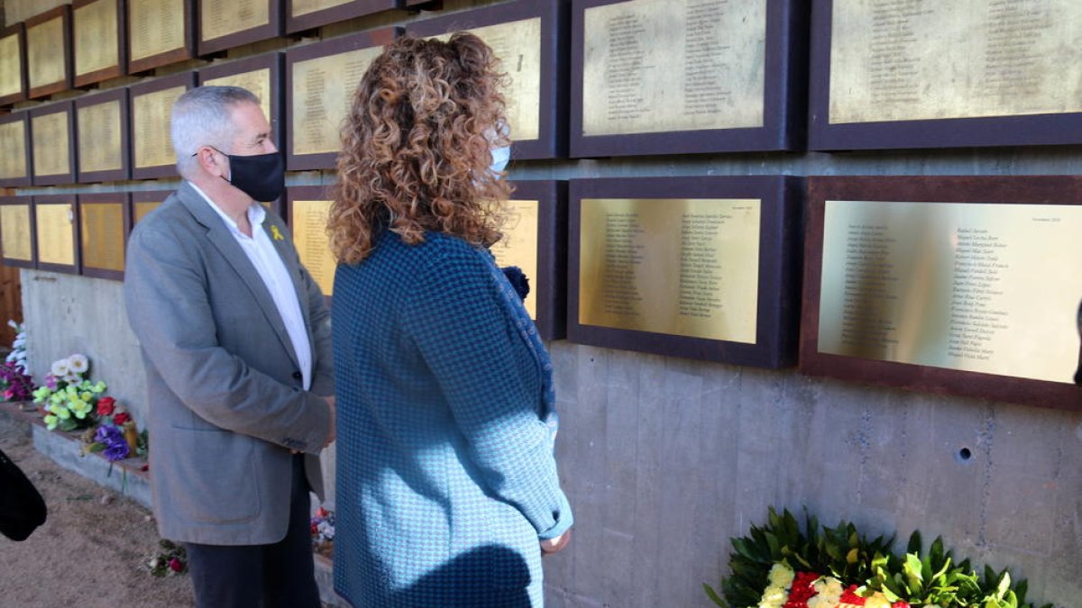 Justícia homenajea a 40 víctimas de la Batalla del Ebro en un acto sin familiares