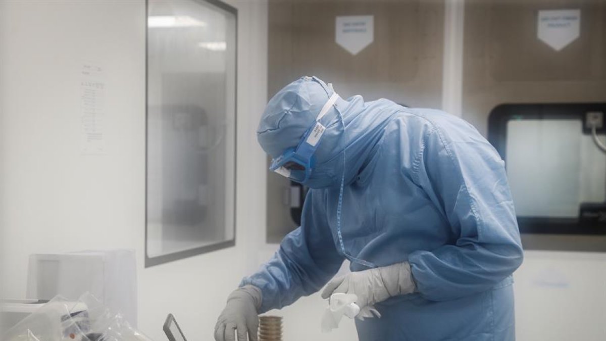 Empiezan los ensayos clínicos con humanos de una posible vacuna canadiense