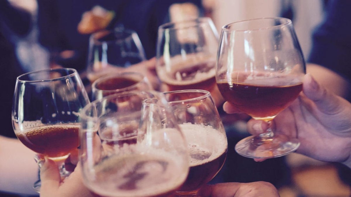 El bar de copes que va impedir l'entrada a 5 joves xinesos pot ser clausurat durant almenys un mes