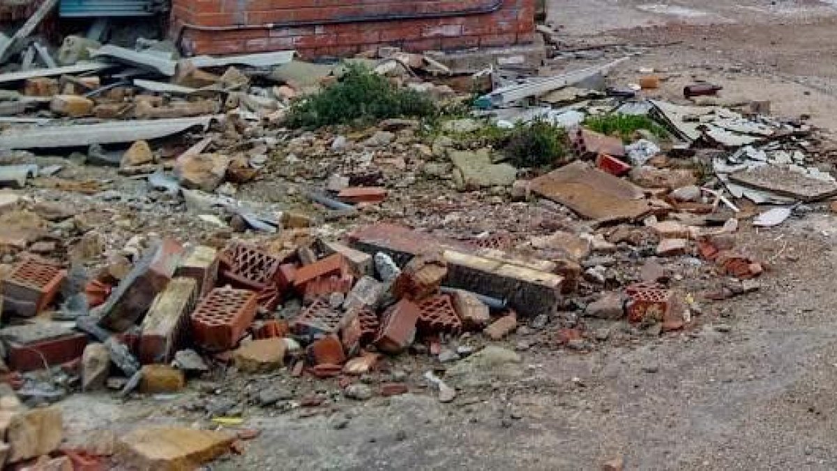 La Agència de Residus una ayuda para clausurar los vertidos incontrolados de Ulldemolins y Batea