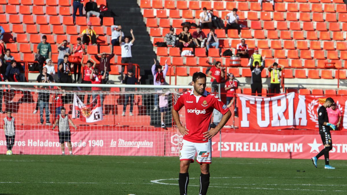 El Nàstic se centra en la contratación de un medio organizador y un central