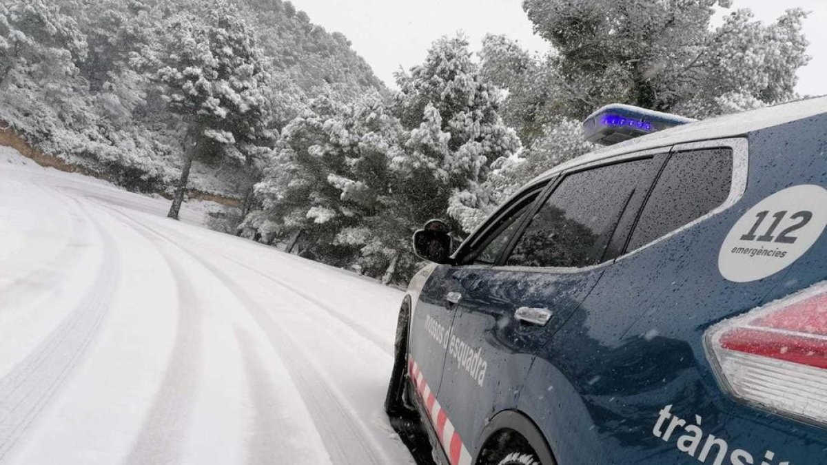 Dos carreteras de la Terra Alta afectadas por la nieve