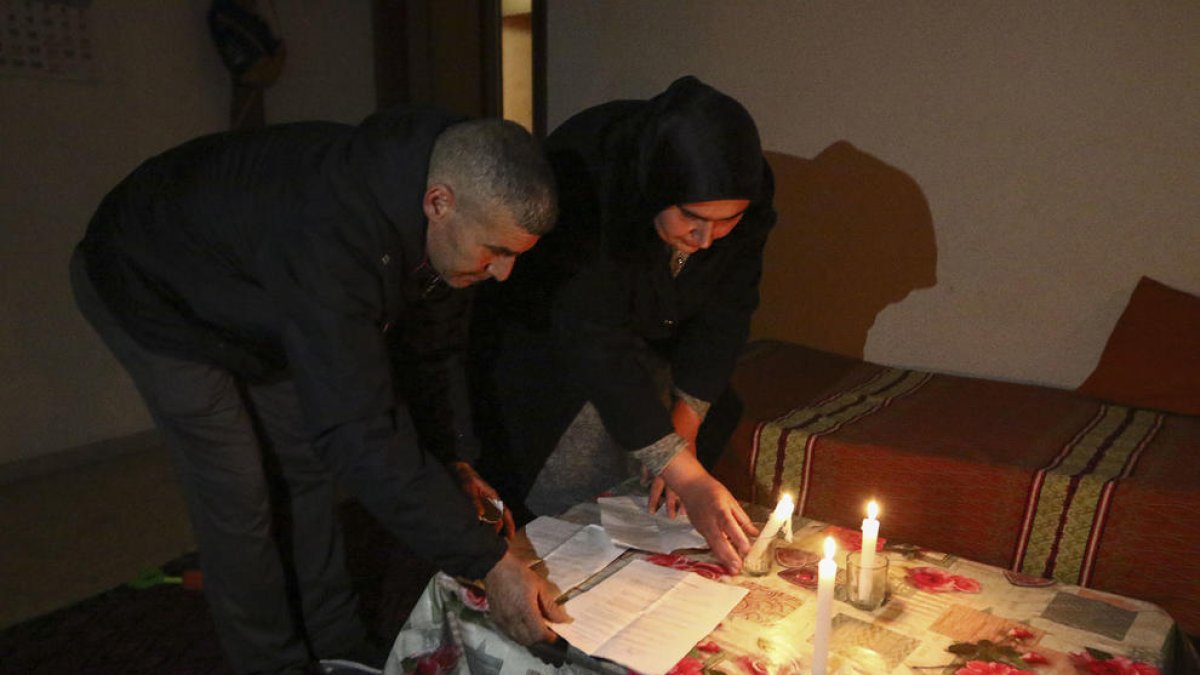 família desnonada, llum d'espelmes Reus, Raseta Salas