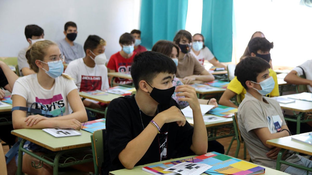 Onze centres escolars del Camp de Tarragona tenen grups confinats per coronavirus