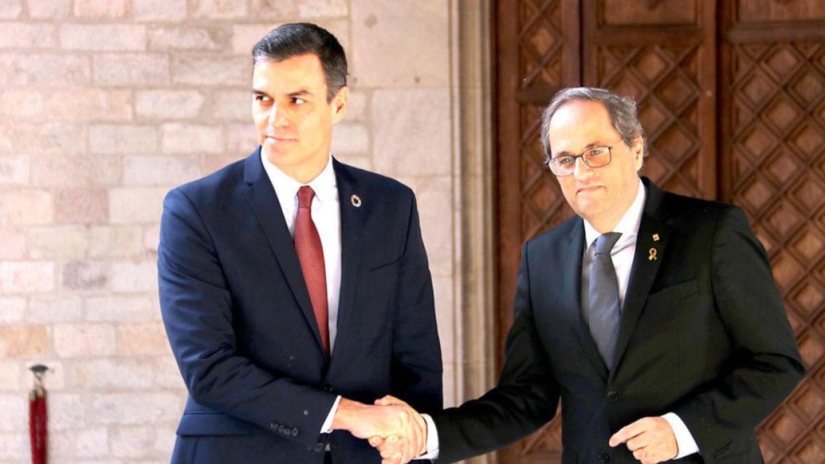 Sánchez acepta que la primera reunión de la mesa|tabla de diálogo se haga el miércoles