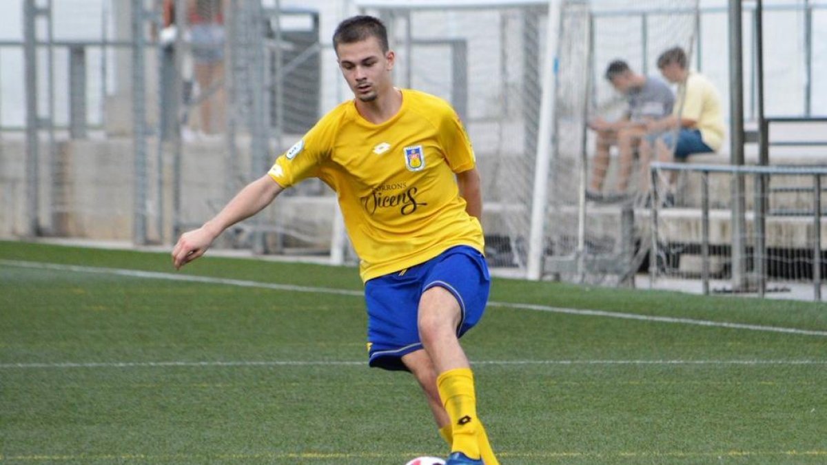 El CF Pobla de Mafumet cede a Adrián Guica en el Castelldefels