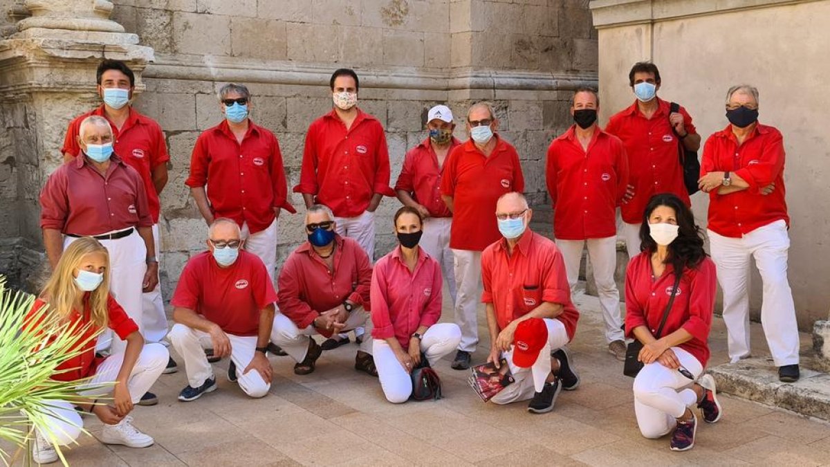 L'Arboç rinde homenaje a las personas que han muerto durante el confinamiento