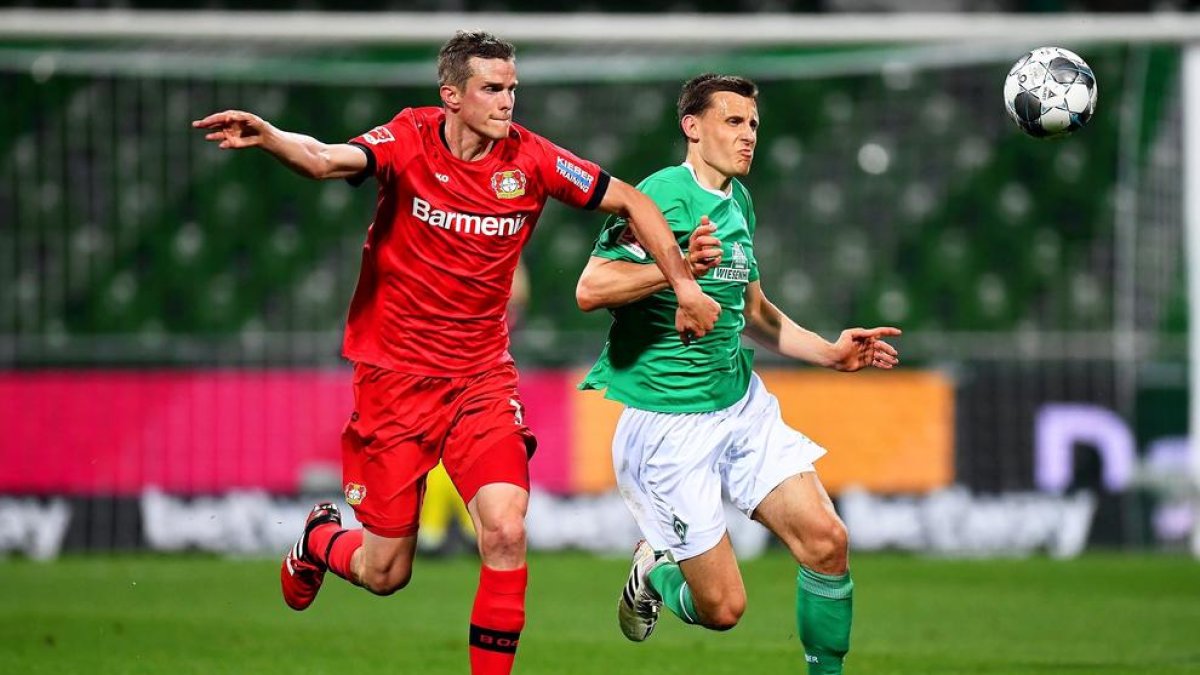 Europa torna a ballar al ritme del futbol amb quatre lligues actives