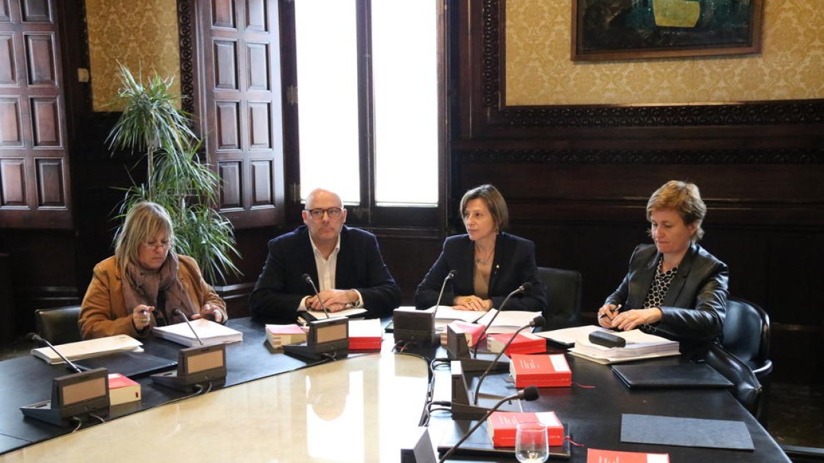 Comença el judici per desobediència a la Mesa del Parlament del 2017