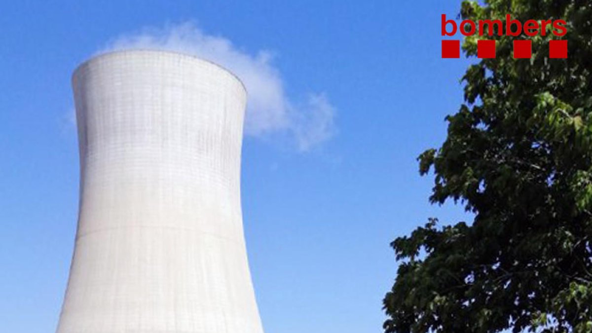 Rescatan a unos piragüistas con problemas en Ascó