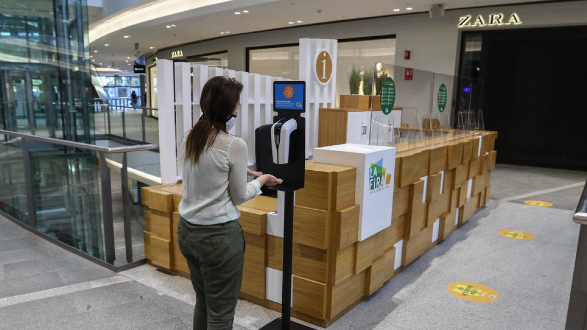 Els centres comercials preparen la tornada dels clients