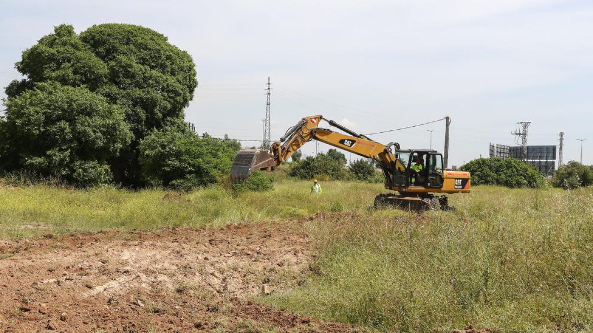 Inici 'in extremis' de les obres d'urbanització del Pla Parcial 10