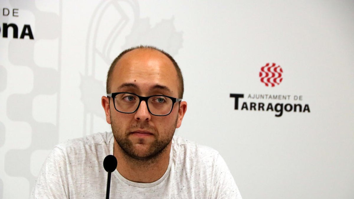 Pinedo diu que la seva inhabilitació de Podem és una «venjança»