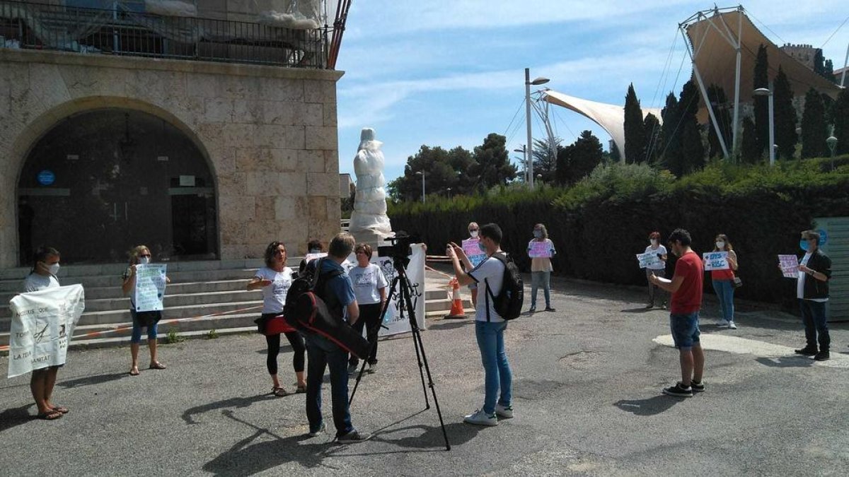 Denuncien que no s'han repartit EPIs tot i que «sí que hi havia material homologat»