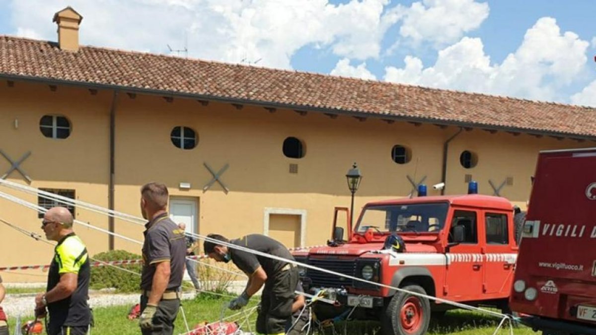Mor un nen després de caure dins d'un pou durant una excursió
