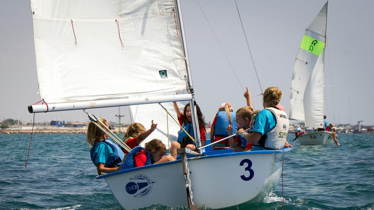 El Club Nàutic de Cambrils activa el protocol covid per un positiu extern a l'entitat