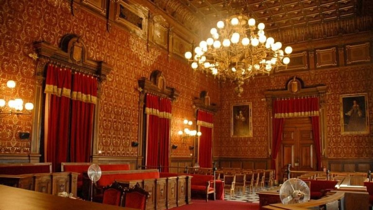 El Ayuntamiento afronta, con años de retraso, la plaga de termitas en el palacio municipal