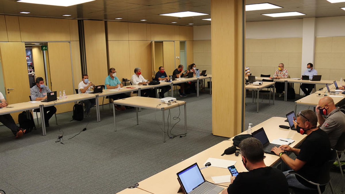 El comitè d'empresa de Saint-Gobain reclama una comissió per garantir la recol·locació de la plantilla