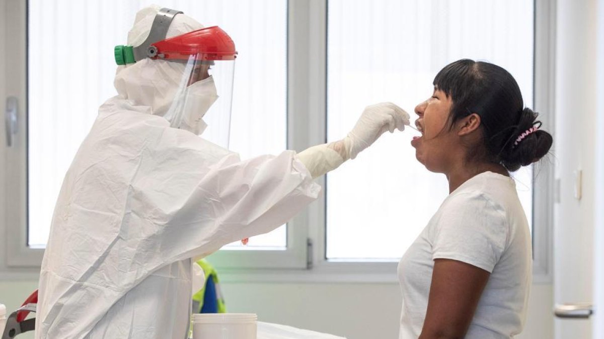 Els brots augmenten mentre el sistema de rastreig segueix embussat