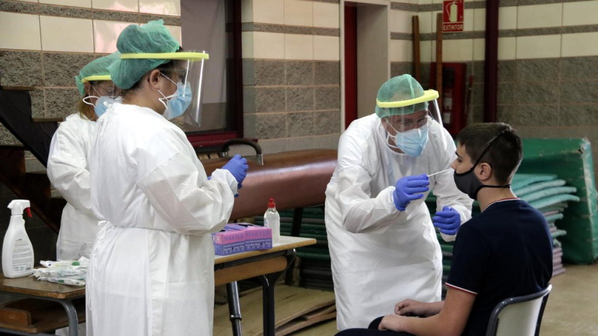 cribado, PCR, sanitarios, Girona, coronavirus, covid