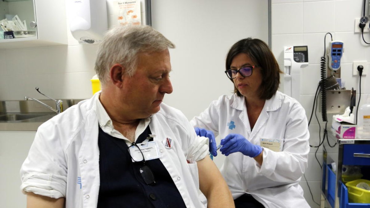 El Col·legi d'Infermeres crida a tots els sanitaris de Tarragona i l'Ebre a vacunar-se de la grip