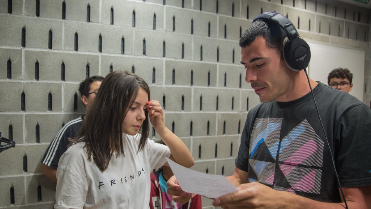 Cerca de 300 alumnos de los institutos de Cambrils crean un rape para prevenir la islamofobia