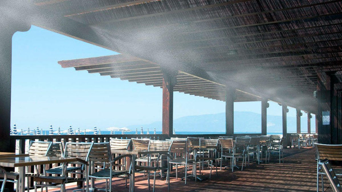 Sanitat desaconsella els nebulitzadors d'aigua de les terrasses