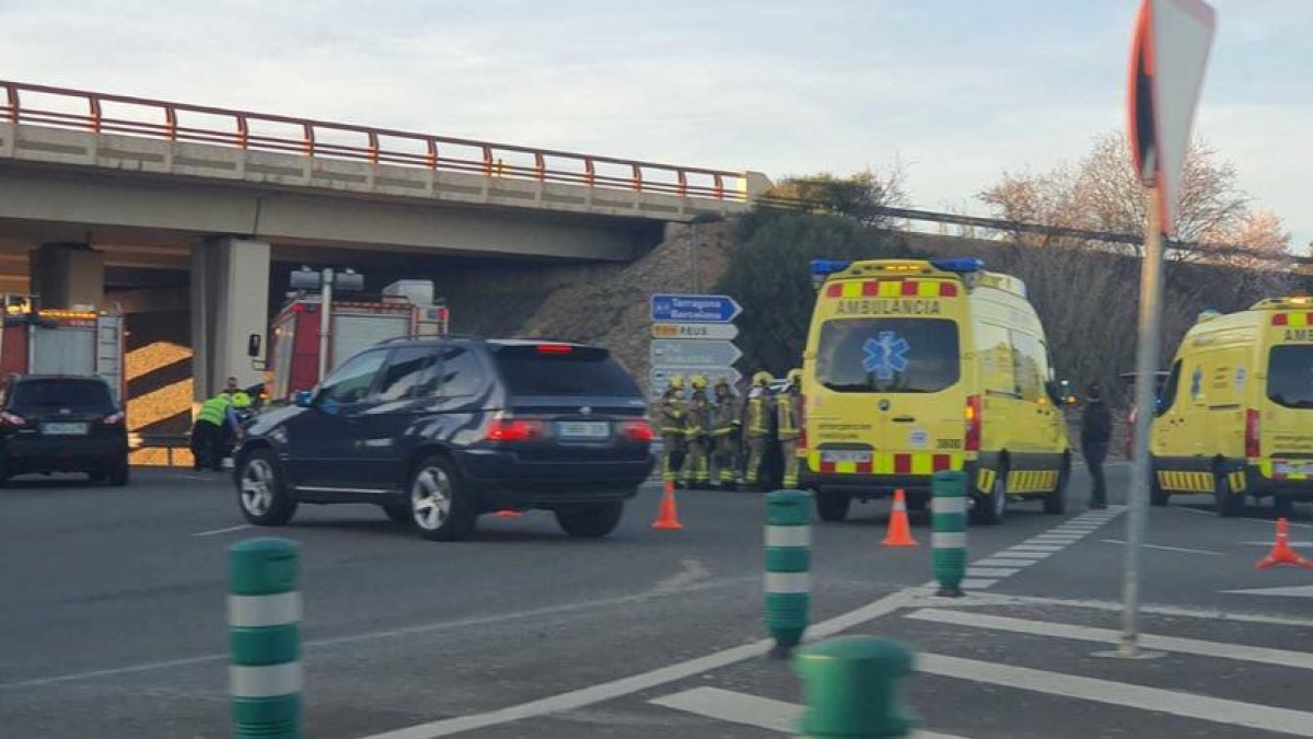 Tallada l'N-340 a Vila-seca per un accident