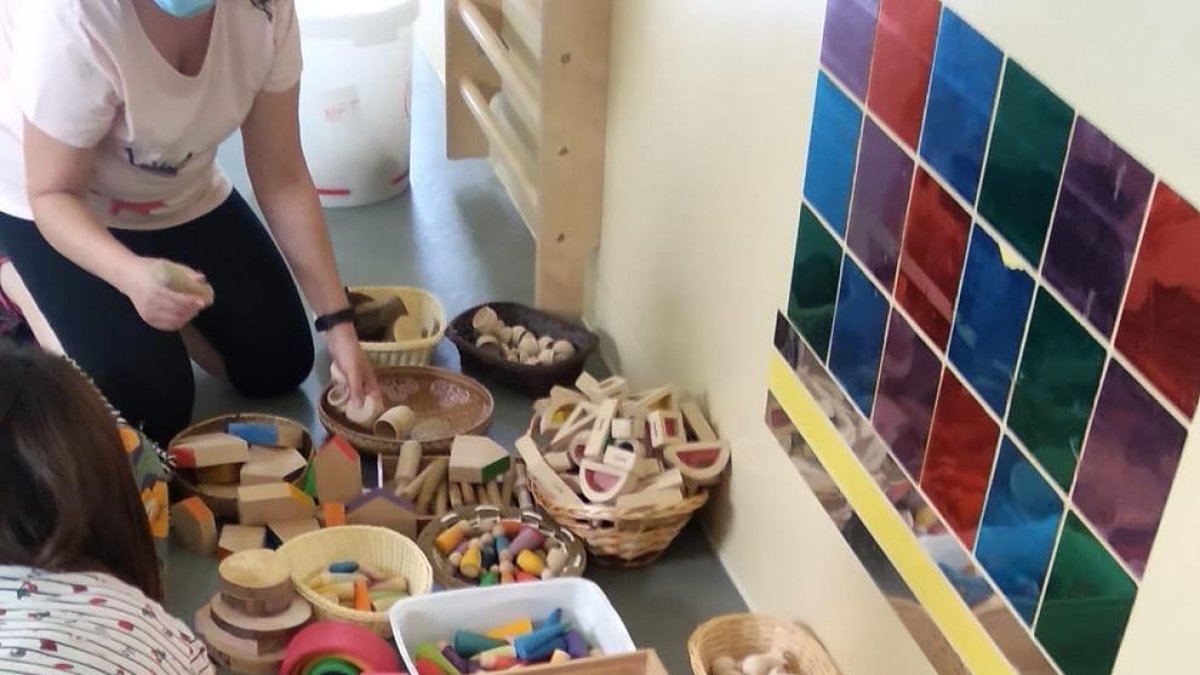 El jardín de infancia del Serrallo no puede acoger a todos los niños y priorizará los de los padres que trabajan