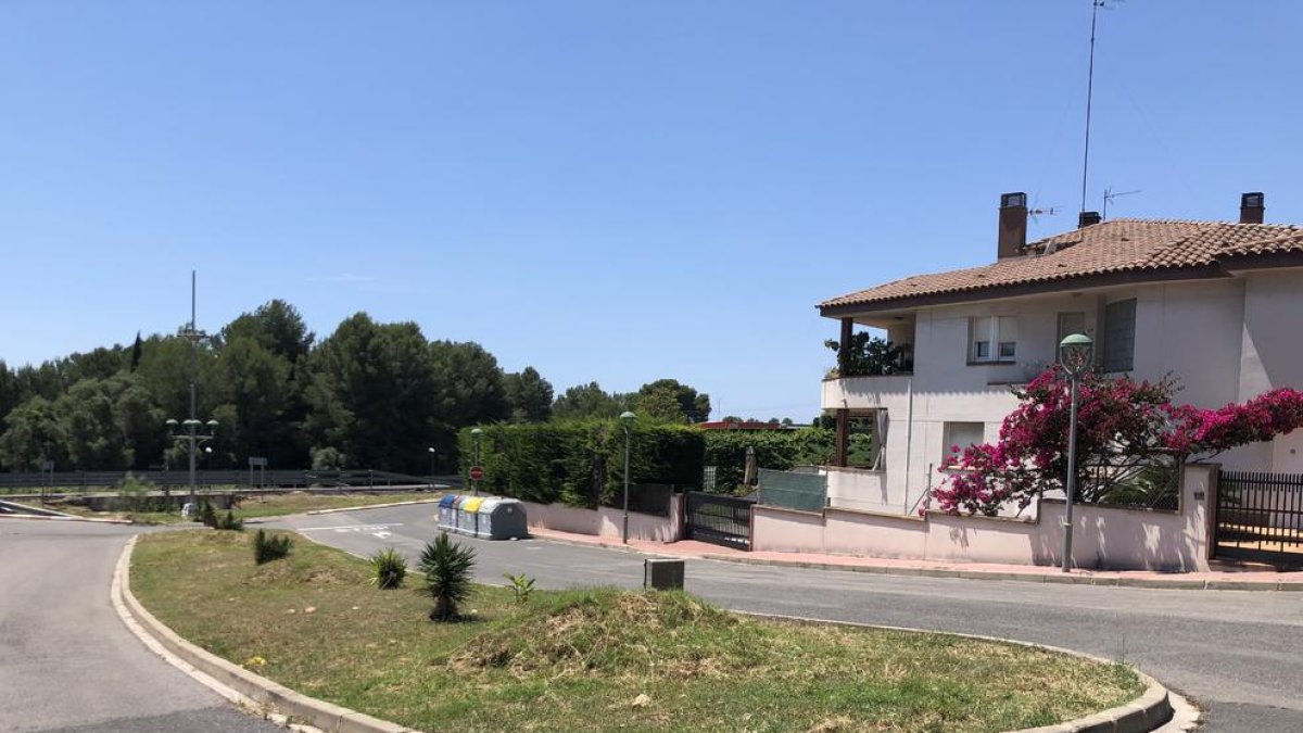 El consistorio remodelará la plaza de la Cruz del Sur de Monnars