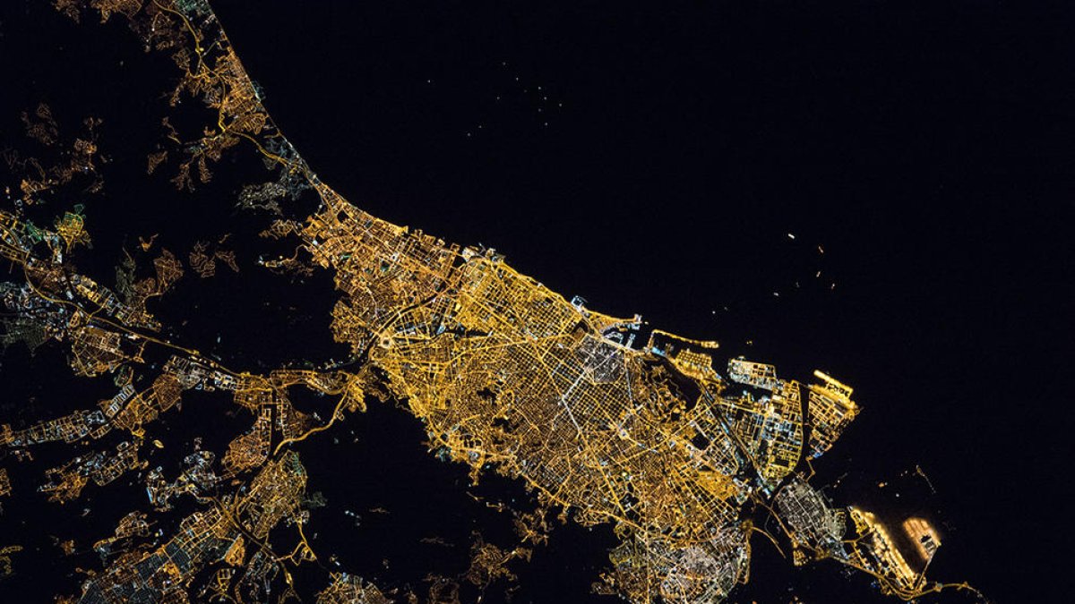 Descubren vinculación entre el cáncer colorrectal y la exposición nocturna a la luz azul