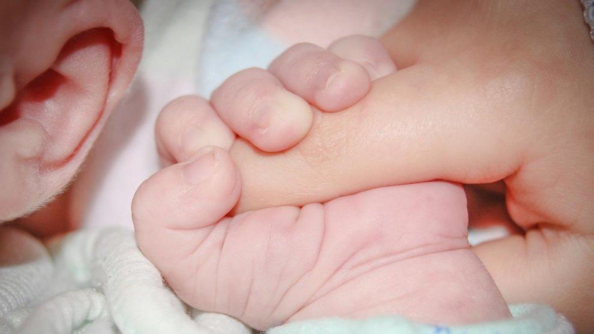 La crisi de coronavirus bloqueja els processos d'adopció internacionals