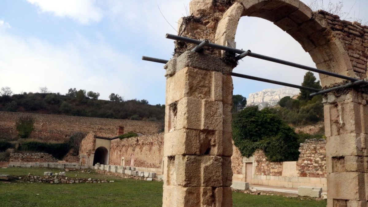 Empieza la rehabilitación de la iglesia y el claustro mayor de la Cartuja de Escaladei